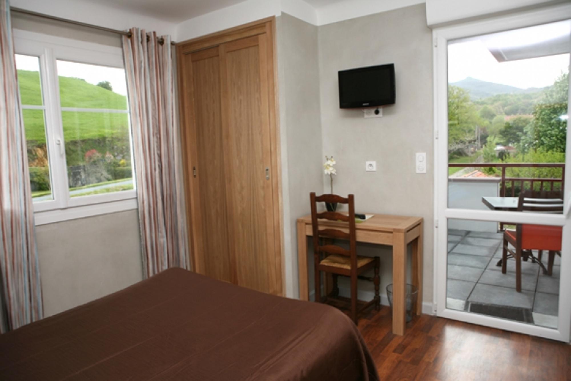 Logis Ur-hegian Hotel