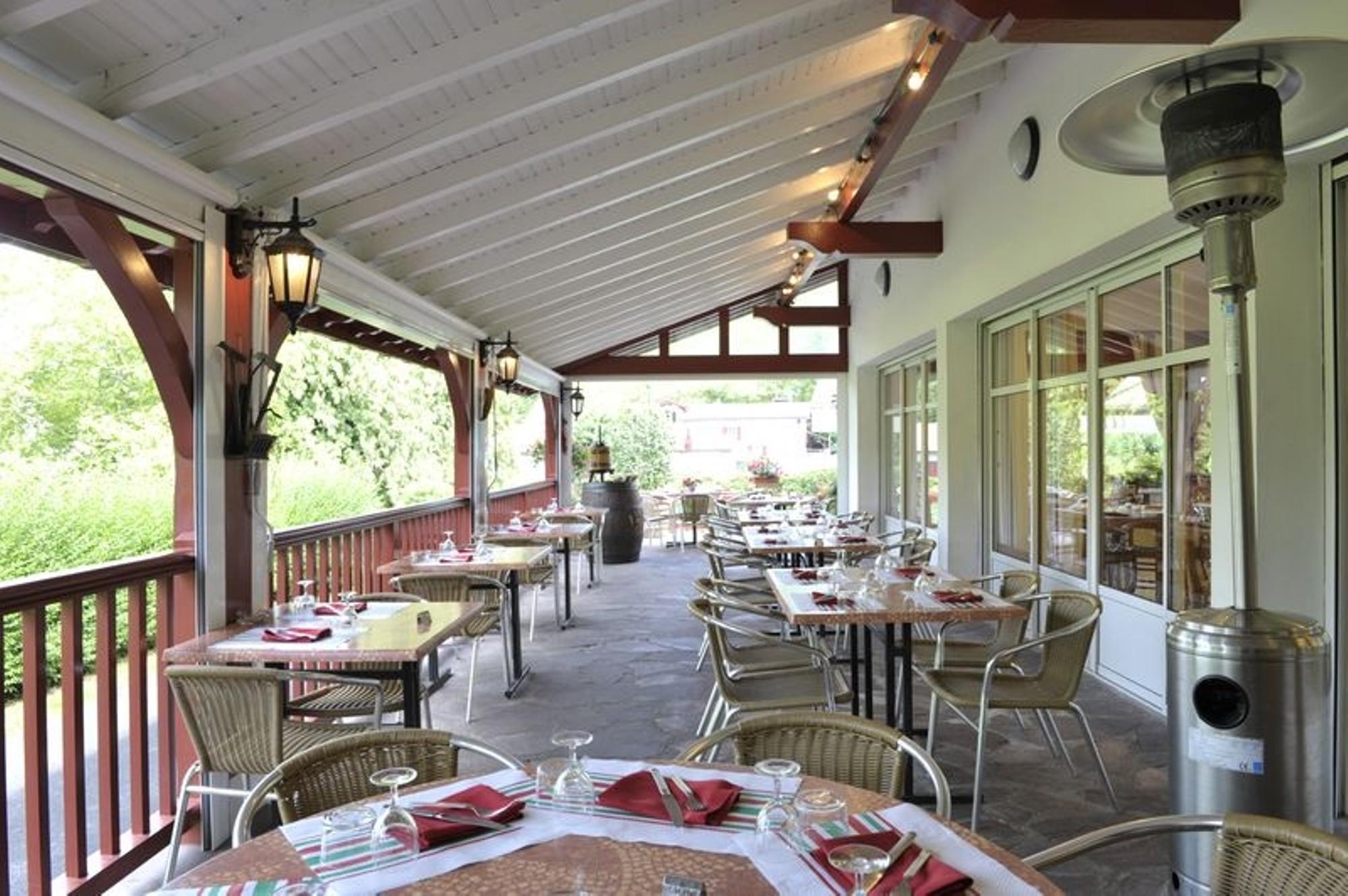 Logis Ur-hegian Hotel